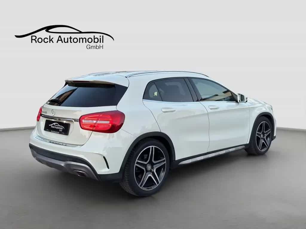Mercedes-Benz GLA 250 AMG Line Rückfahrkamera *Garantie* 12/2014-photo-4