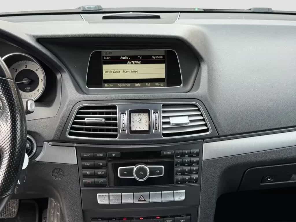 Mercedes-Benz E 220 CDI Cabrio 7G Airscarf LED Multikontursitz 04/2015-photo-15