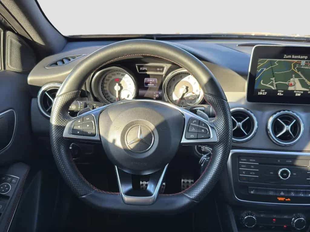 Mercedes-Benz GLA 180 AMG Line 7G *Garantie* 02/2017-photo-16