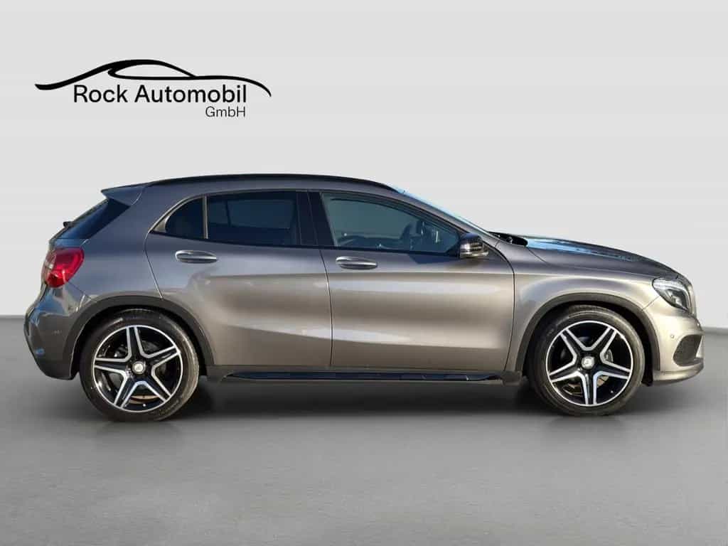 Mercedes-Benz GLA 180 AMG Line 7G *Garantie* 02/2017-photo-5