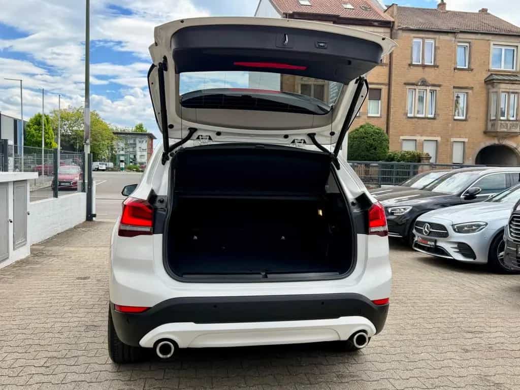 BMW X1 xDrive20d Advantage*2HD*AUTOM*KAM*HUP*NAV*H&K 02/2020-photo-17
