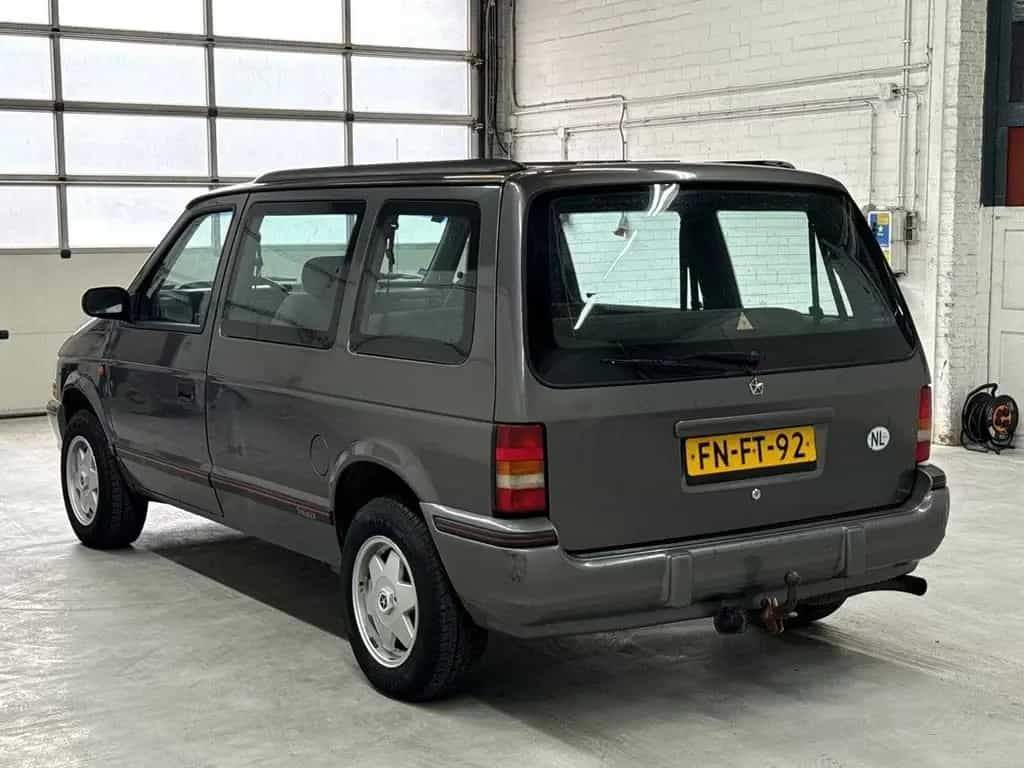 Chrysler Voyager 2.5 td SE 09/1992-photo-2