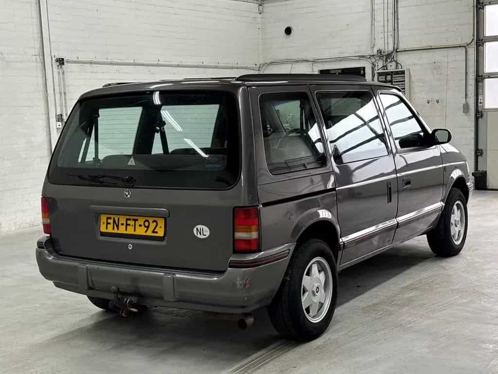 Chrysler Voyager 2.5 td SE 09/1992-photo-4