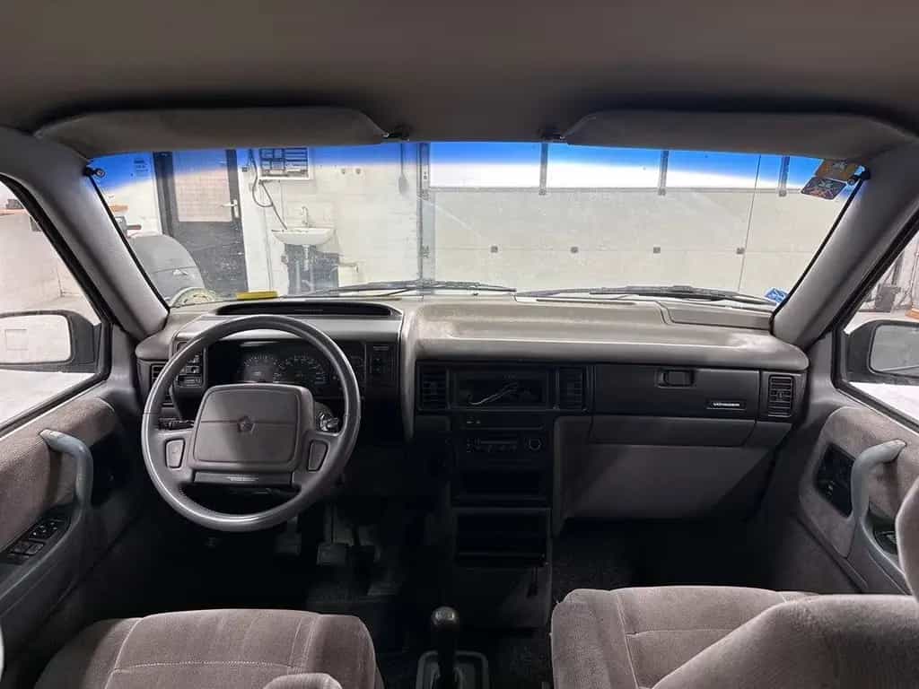 Chrysler Voyager 2.5 td SE 09/1992-photo-9