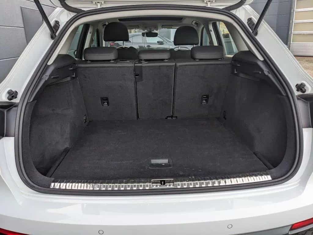 Audi Q3 2.0l TFSI Quattro Advanced Pano Matrix-LED 04/2019-photo-24