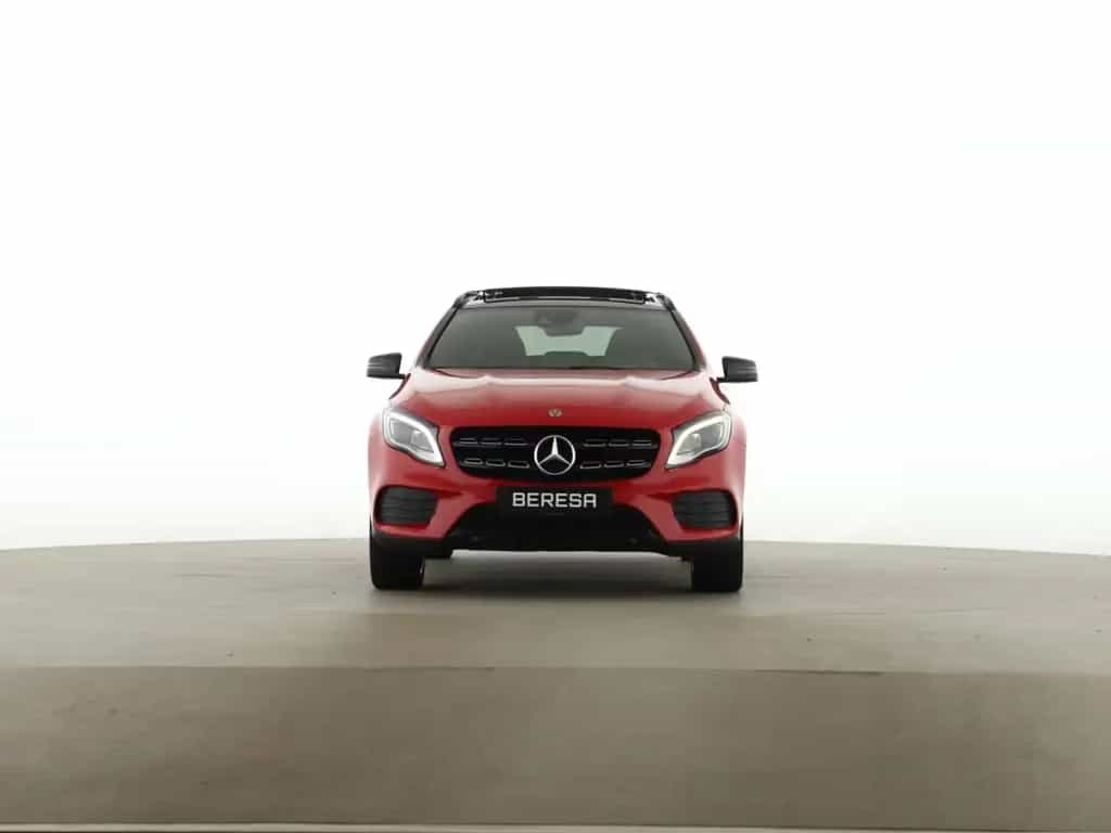 Mercedes-Benz GLA 220 4M AMG AHK Pano LED StandHz. Night 01/2020-photo-2
