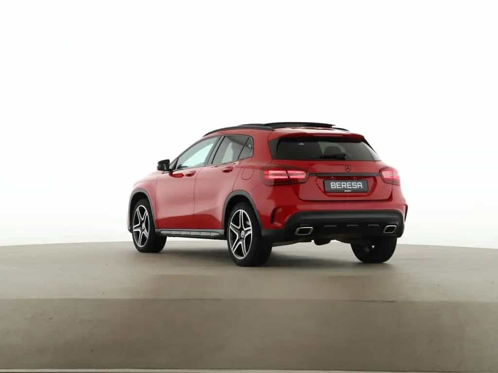 Mercedes-Benz GLA 220 4M AMG AHK Pano LED StandHz. Night 01/2020-photo-4