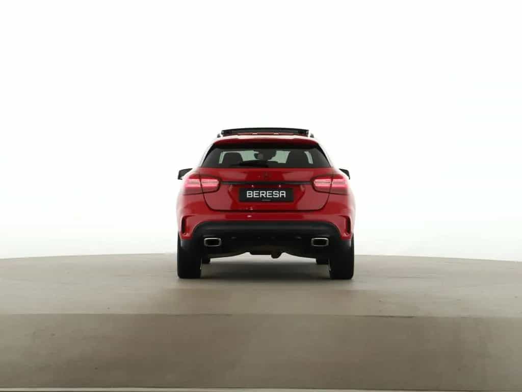 Mercedes-Benz GLA 220 4M AMG AHK Pano LED StandHz. Night 01/2020-photo-5