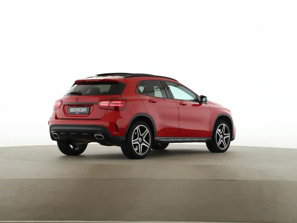 Mercedes-Benz GLA 220 4M AMG AHK Pano LED StandHz. Night 01/2020-photo-6