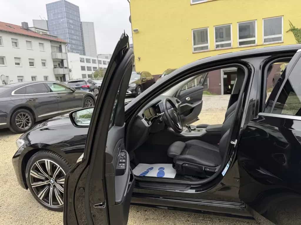 BMW 320 d Lim. Advantage Aut. LED+KAMERA+LEDER+SPUR. 10/2020-photo-10
