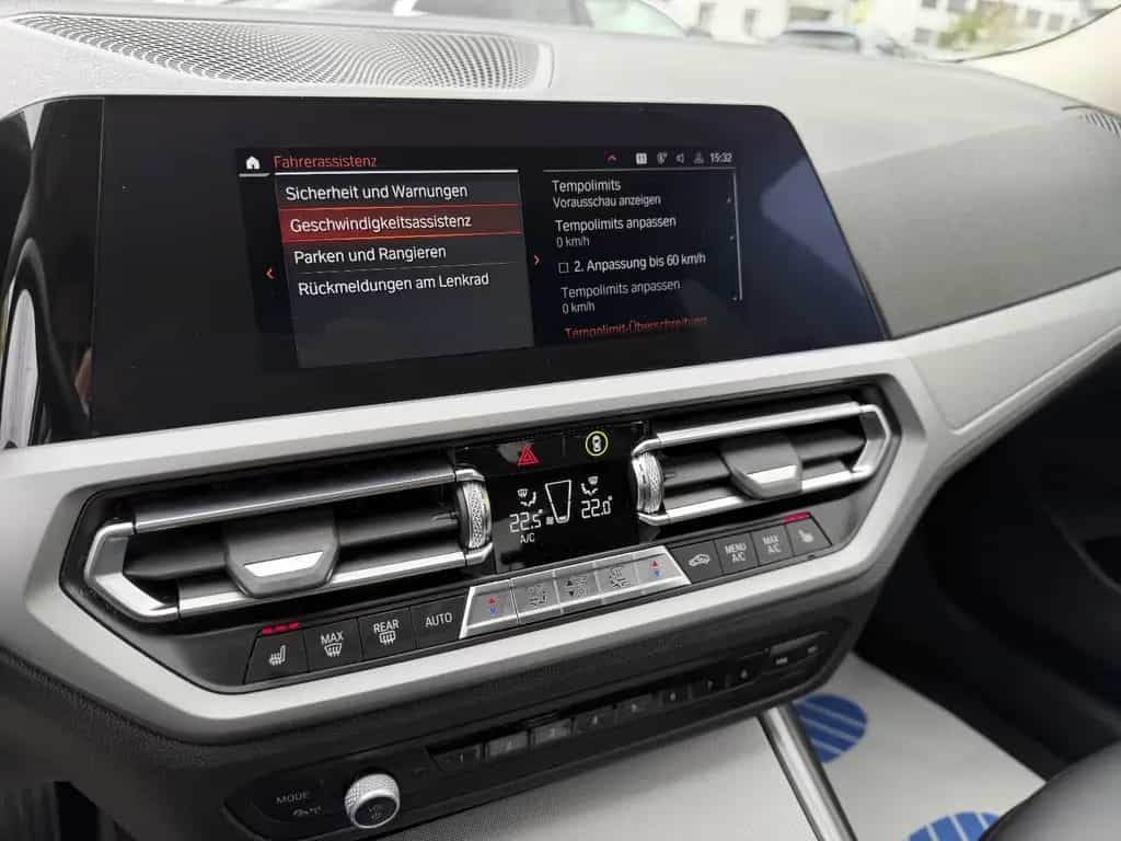 BMW 320 d Lim. Advantage Aut. LED+KAMERA+LEDER+SPUR. 10/2020-photo-15