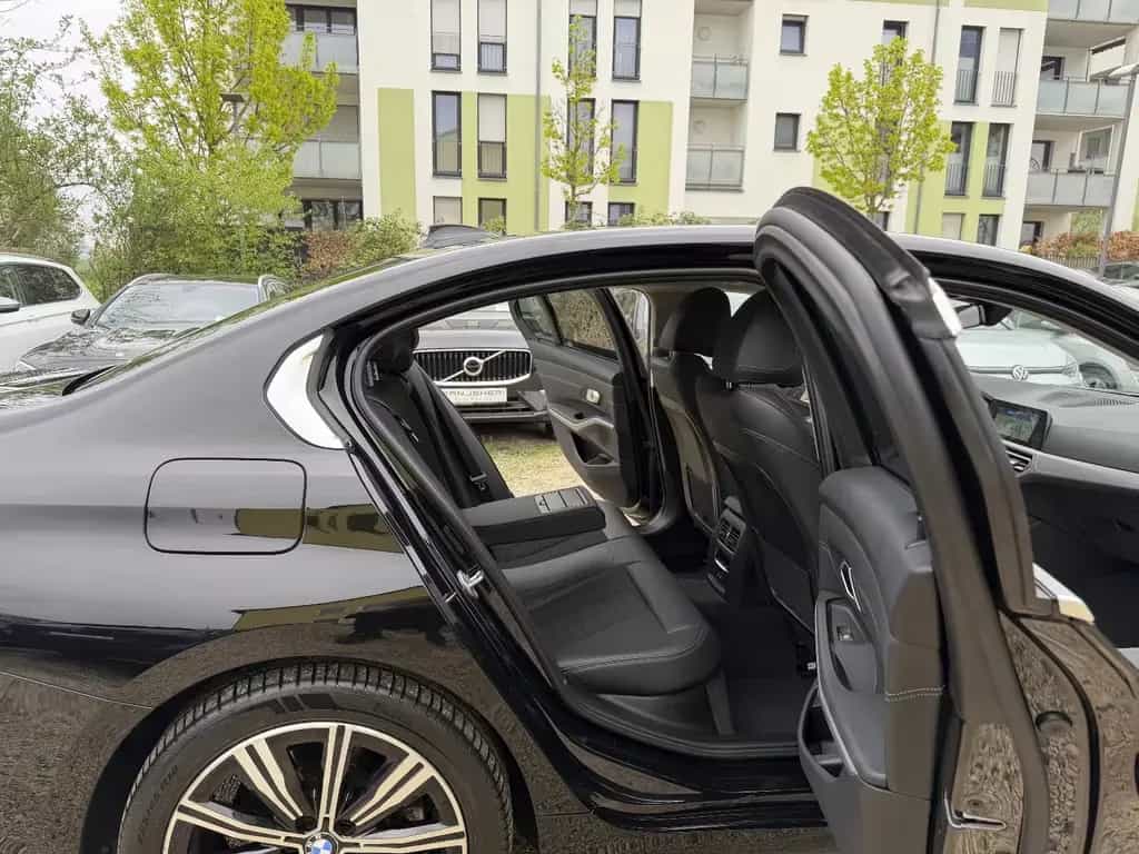 BMW 320 d Lim. Advantage Aut. LED+KAMERA+LEDER+SPUR. 10/2020-photo-18
