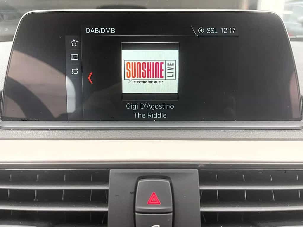 BMW 220 i Cabrio AUT Advantage LED H&K NAVI SHZ PDC 06/2018-photo-27