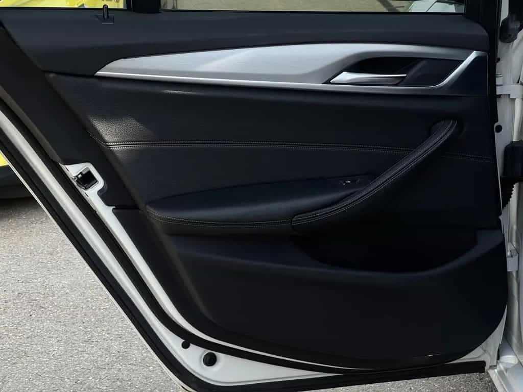 BMW 520 d Touring Sport Line*HEAD-UP*GARANTIE*KAMERA* 11/2017-photo-19