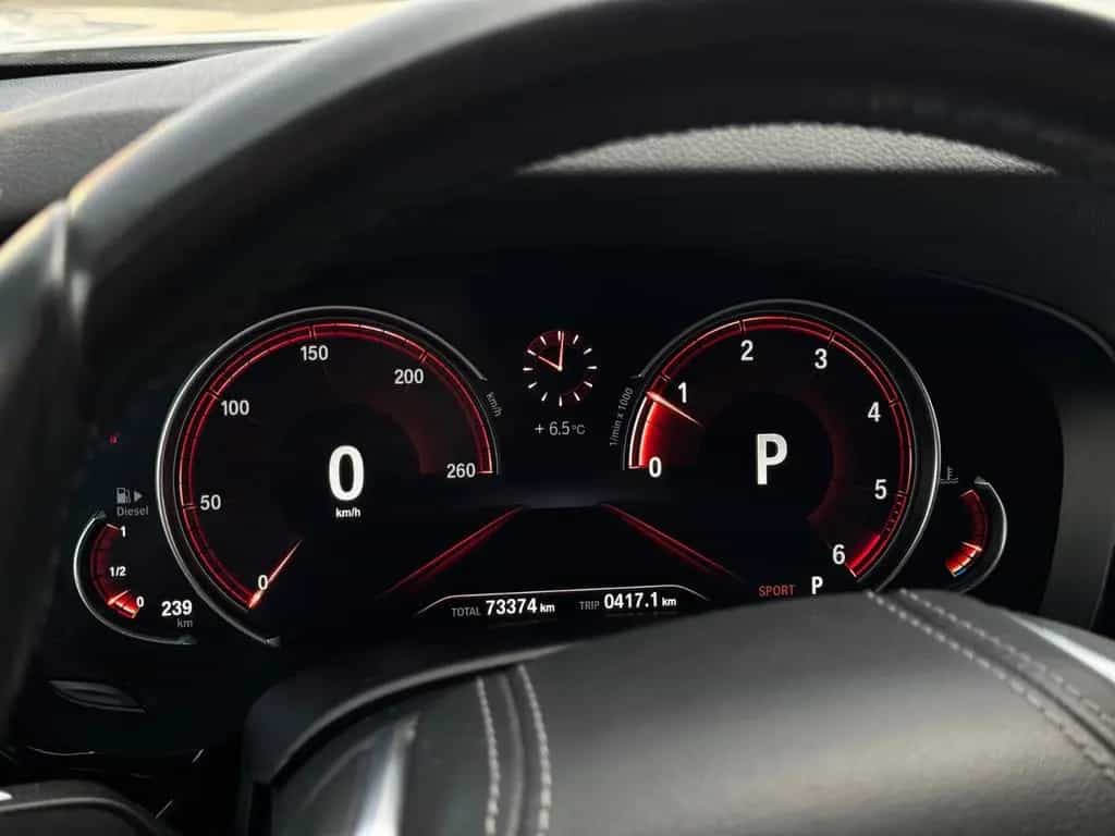 BMW 520 d Touring Sport Line*HEAD-UP*GARANTIE*KAMERA* 11/2017-photo-30