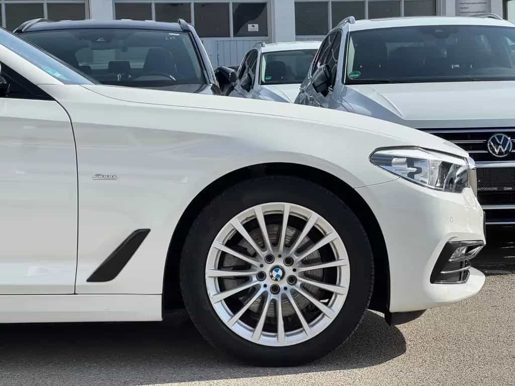 BMW 520 d Touring Sport Line*HEAD-UP*GARANTIE*KAMERA* 11/2017-photo-7