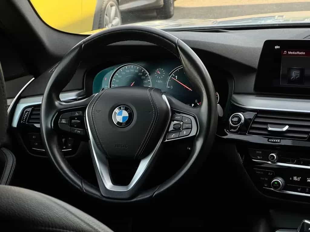 BMW 520 d Touring Sport Line*HEAD-UP*GARANTIE*KAMERA* 11/2017-photo-9