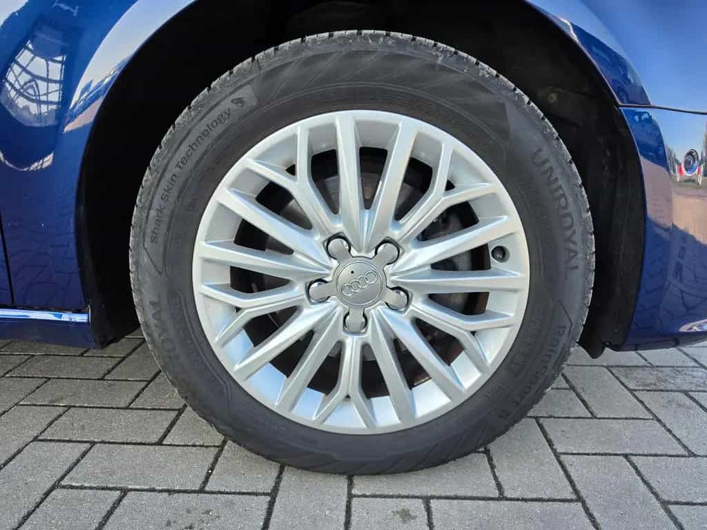 Audi A3 1.4  Ambiente TÜV Neu/Scheckh./LED/Navi/AHK 09/2014-photo-13