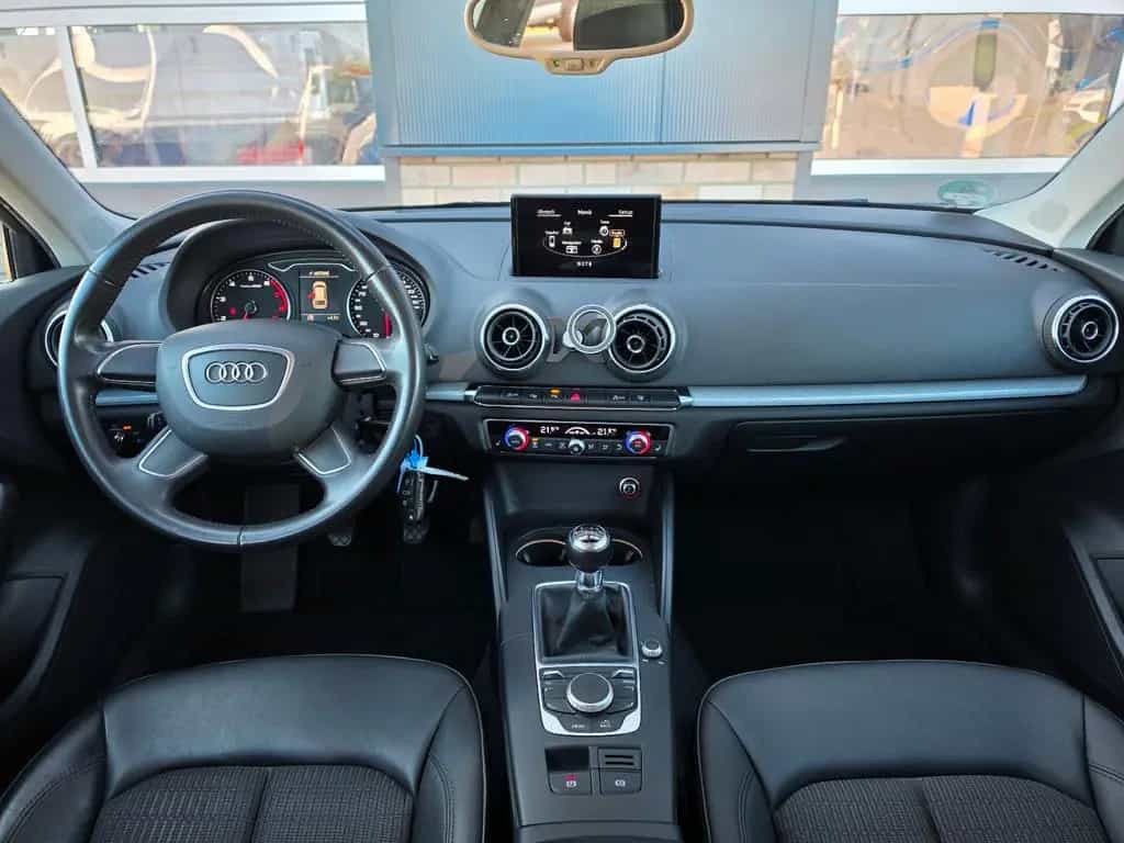 Audi A3 1.4  Ambiente TÜV Neu/Scheckh./LED/Navi/AHK 09/2014-photo-15