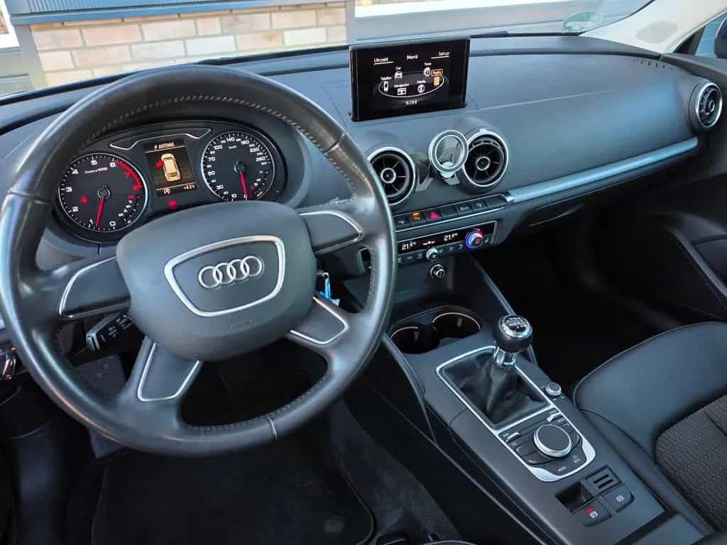 Audi A3 1.4  Ambiente TÜV Neu/Scheckh./LED/Navi/AHK 09/2014-photo-17