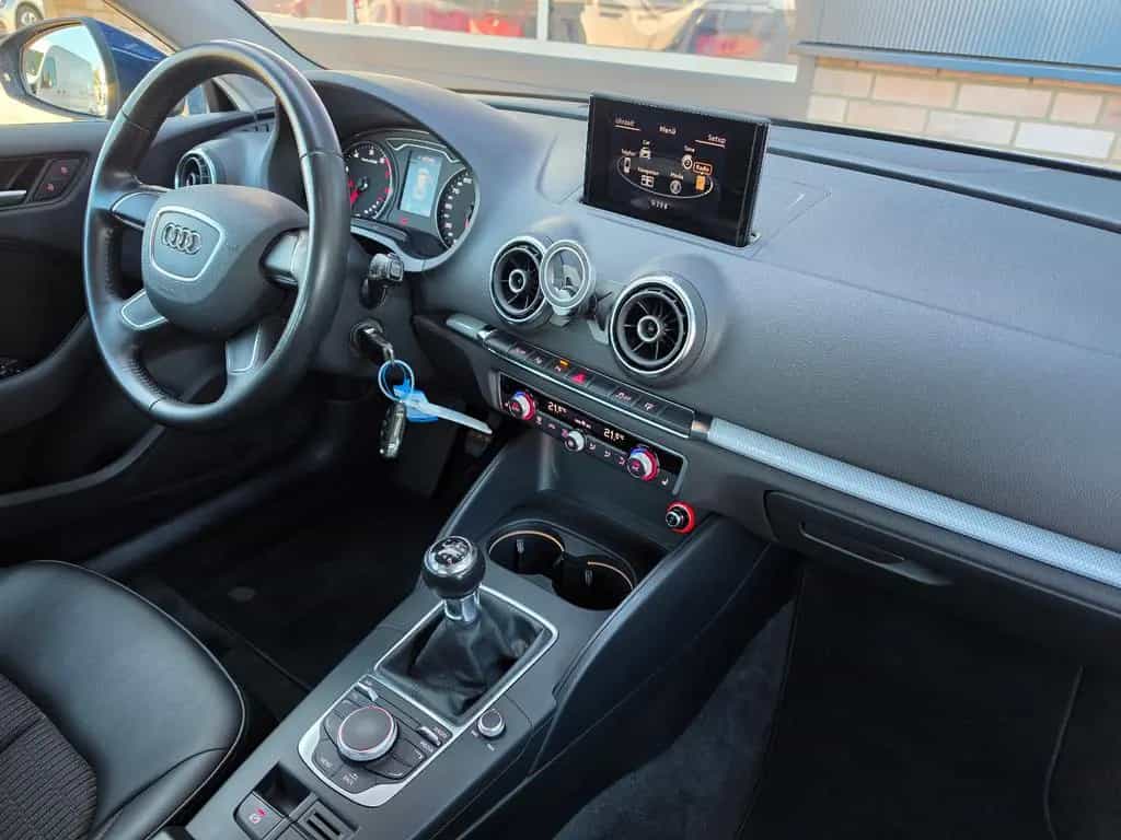 Audi A3 1.4  Ambiente TÜV Neu/Scheckh./LED/Navi/AHK 09/2014-photo-19