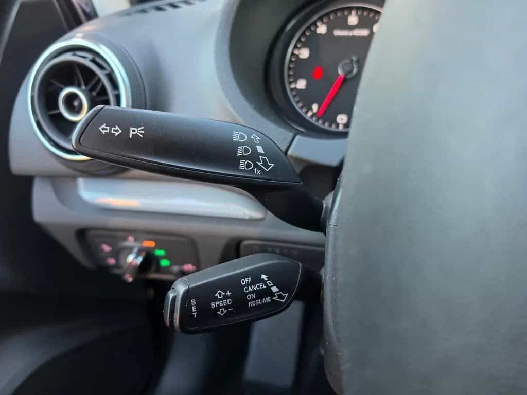 Audi A3 1.4  Ambiente TÜV Neu/Scheckh./LED/Navi/AHK 09/2014-photo-27