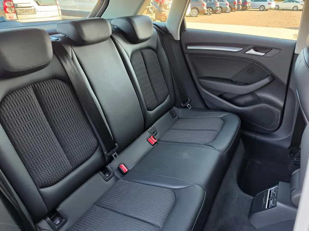 Audi A3 1.4  Ambiente TÜV Neu/Scheckh./LED/Navi/AHK 09/2014-photo-33