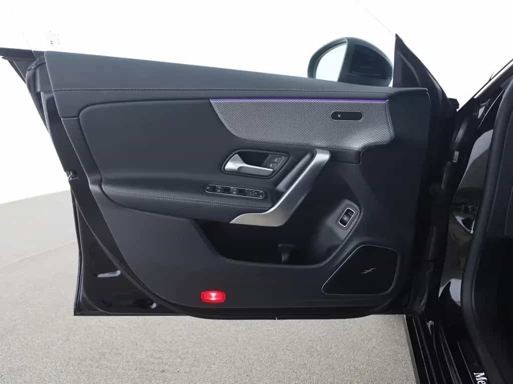 Mercedes-Benz CLA 200 d Progressive Burmester MBUX LED Navi 02/2022-photo-12