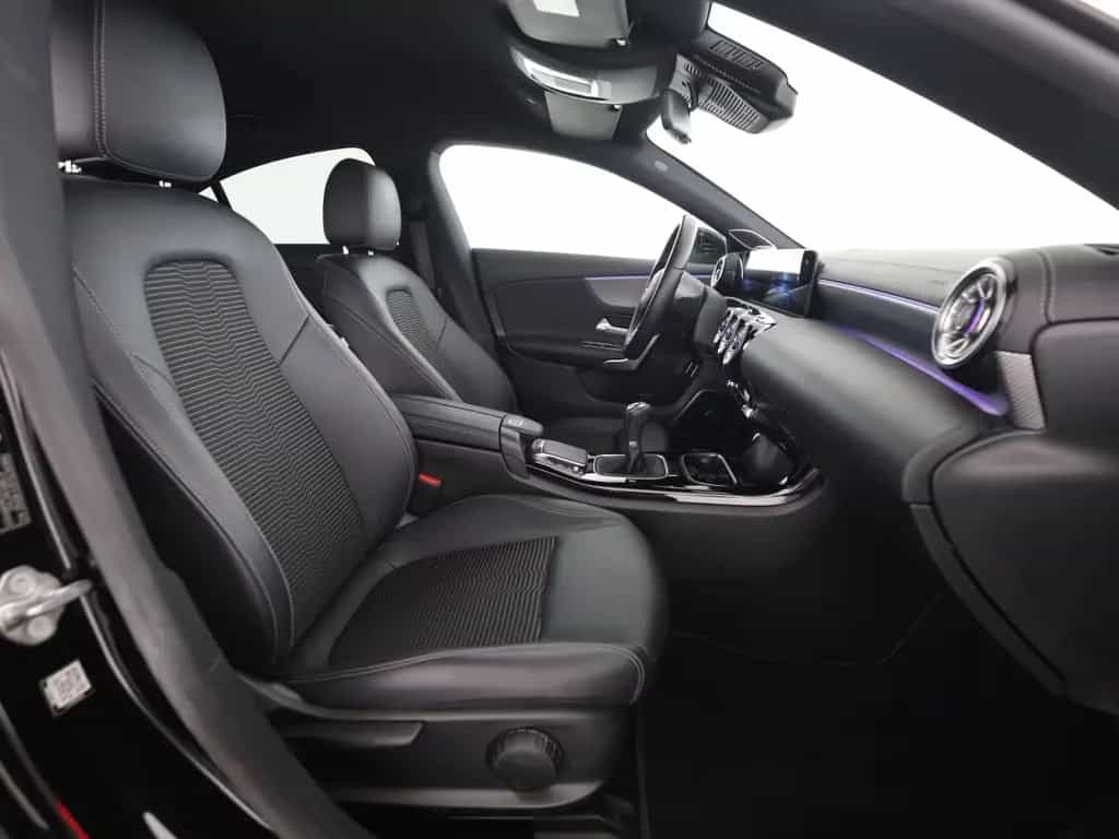 Mercedes-Benz CLA 200 d Progressive Burmester MBUX LED Navi 02/2022-photo-9