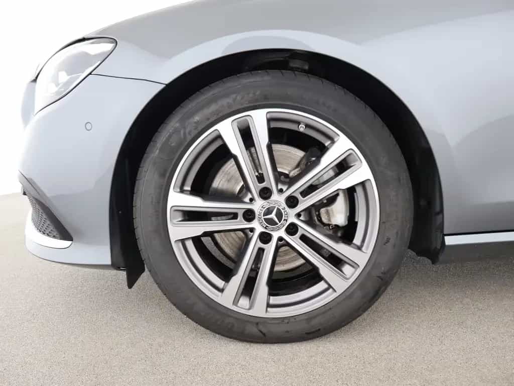 Mercedes-Benz E 220 d Avantgarde SHD Widescreen Distr. LED 06/2022-photo-16