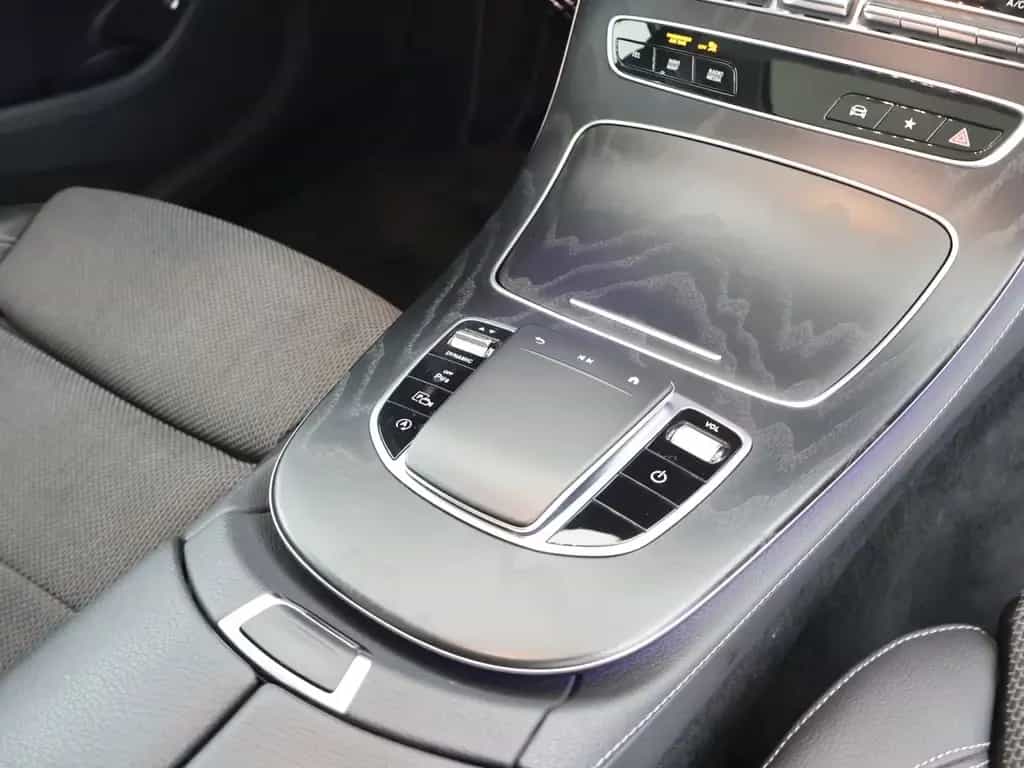 Mercedes-Benz E 220 d Avantgarde SHD Widescreen Distr. LED 06/2022-photo-18