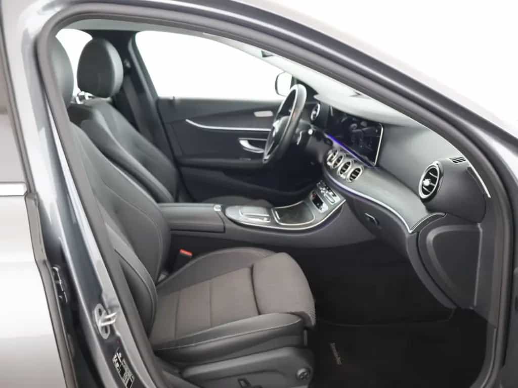 Mercedes-Benz E 220 d Avantgarde SHD Widescreen Distr. LED 06/2022-photo-9