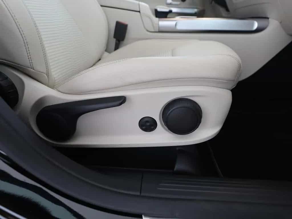 Mercedes-Benz GLB 200 d 4M Progressive StandHz. AHK LED 02/2022-photo-17