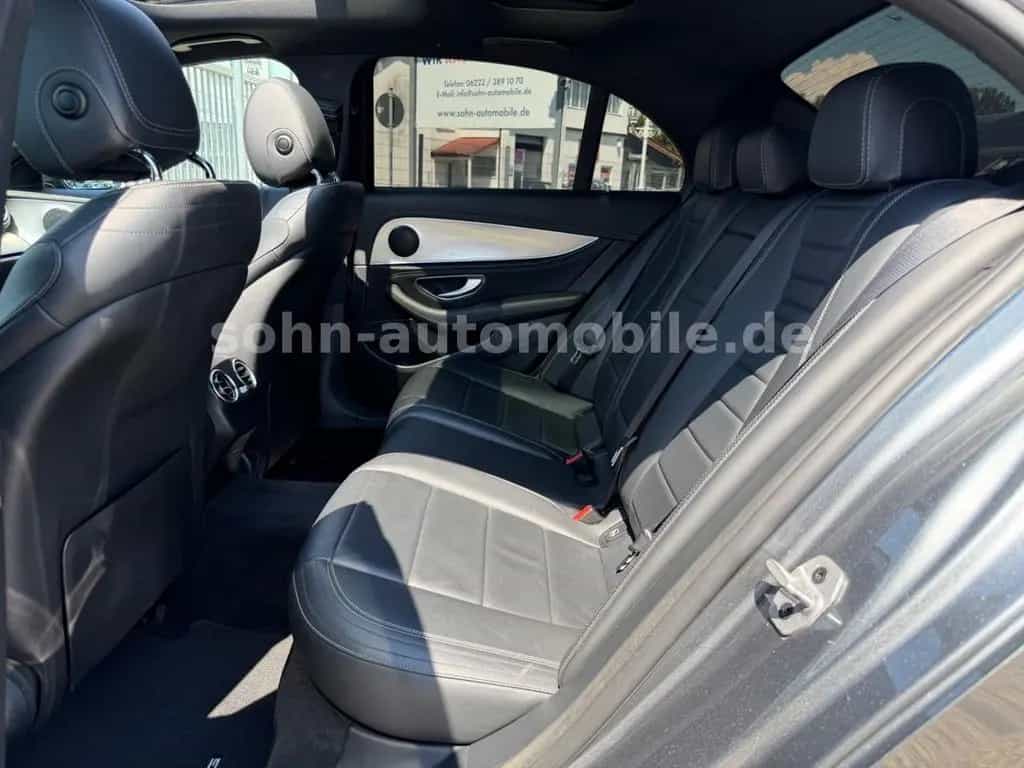 Mercedes-Benz E 450 4Matic AMG-Line/Pano/Wide/360°/Historie MB 11/2018-photo-30