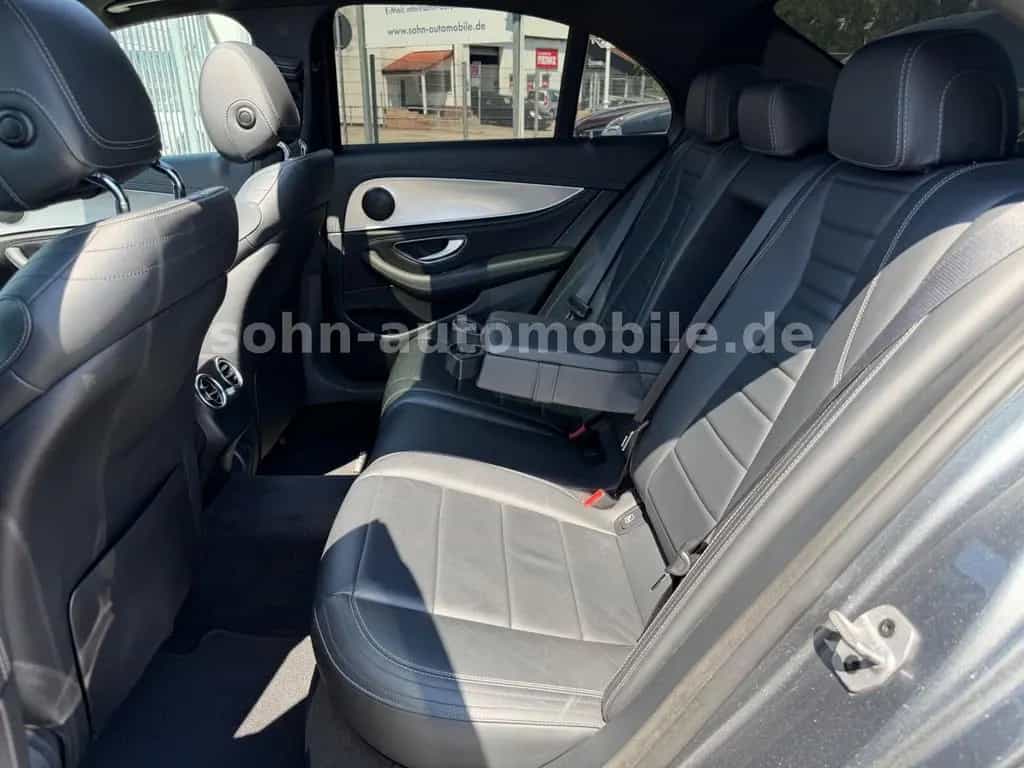 Mercedes-Benz E 450 4Matic AMG-Line/Pano/Wide/360°/Historie MB 11/2018-photo-32