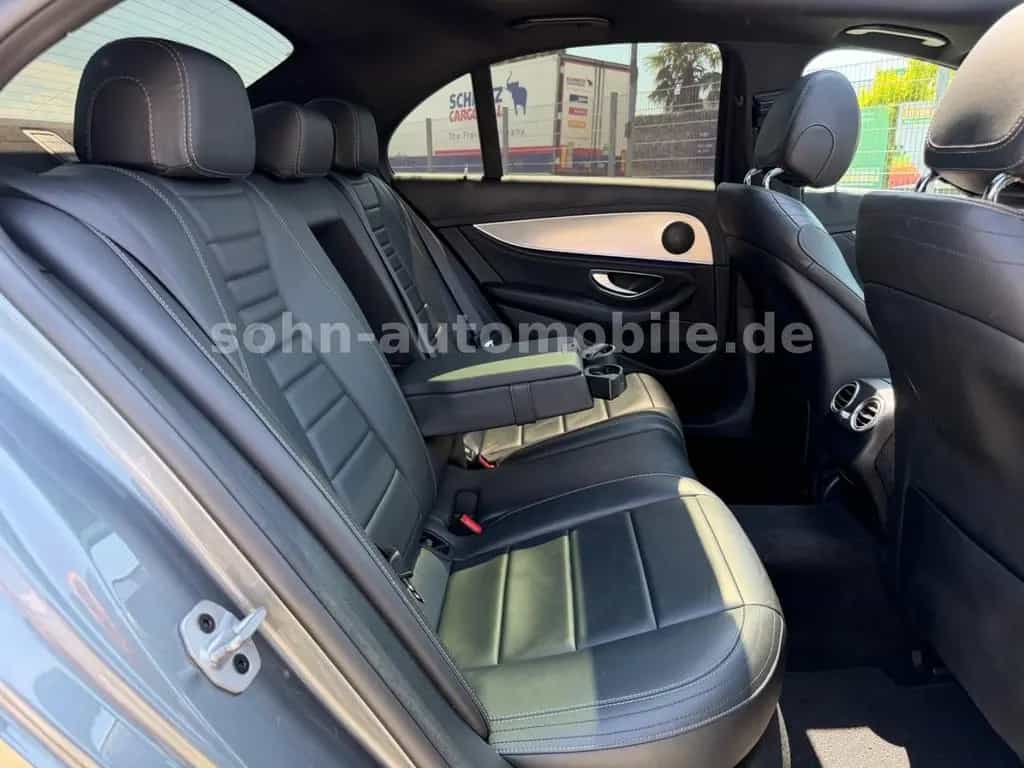 Mercedes-Benz E 450 4Matic AMG-Line/Pano/Wide/360°/Historie MB 11/2018-photo-33
