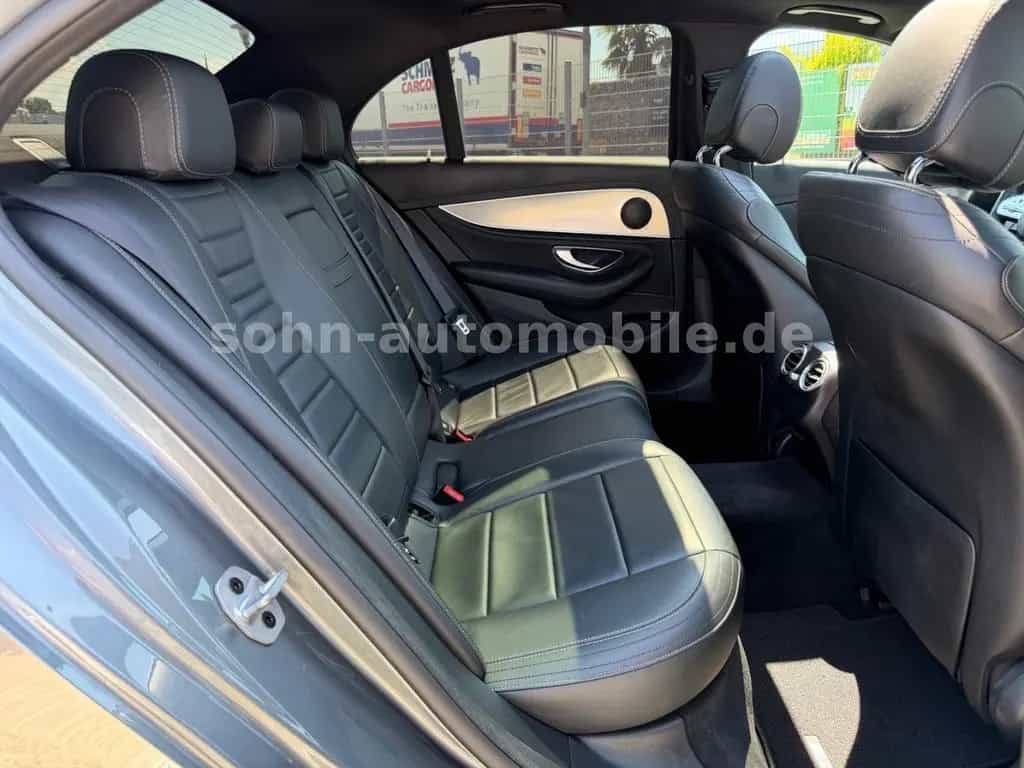 Mercedes-Benz E 450 4Matic AMG-Line/Pano/Wide/360°/Historie MB 11/2018-photo-34