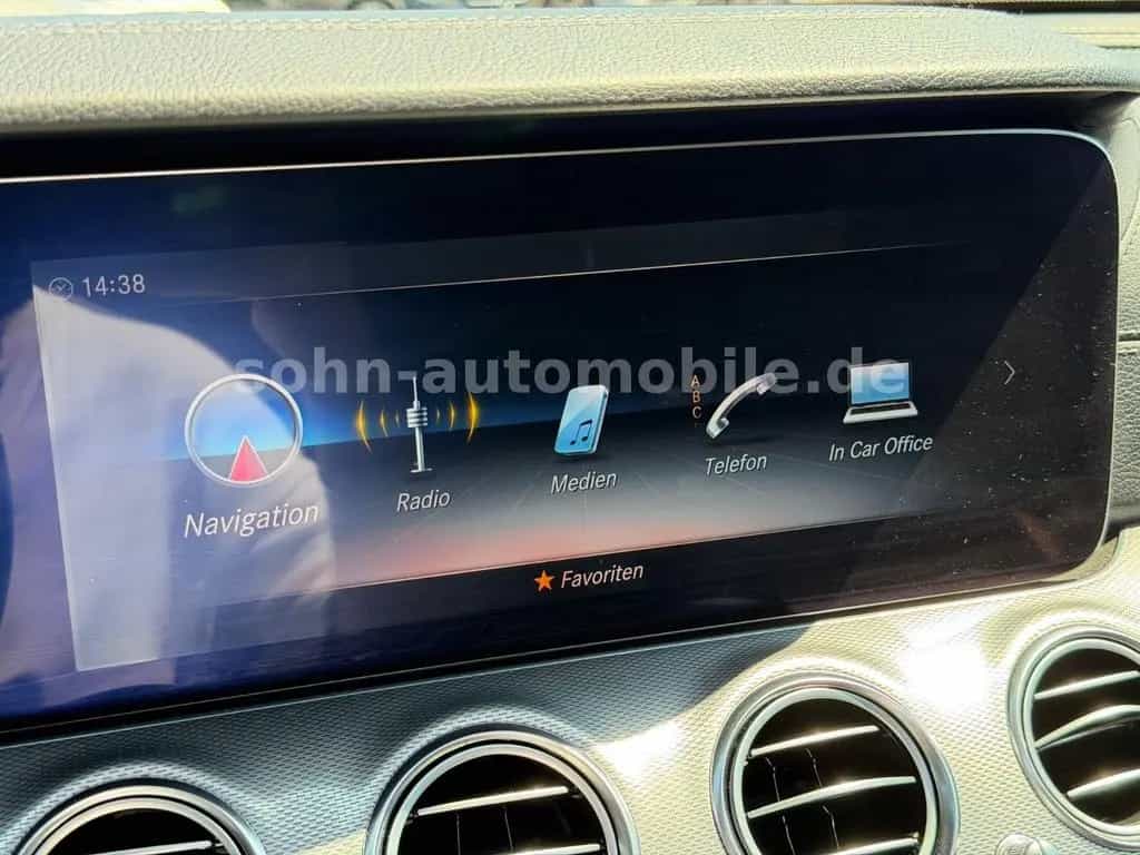 Mercedes-Benz E 450 4Matic AMG-Line/Pano/Wide/360°/Historie MB 11/2018-photo-44