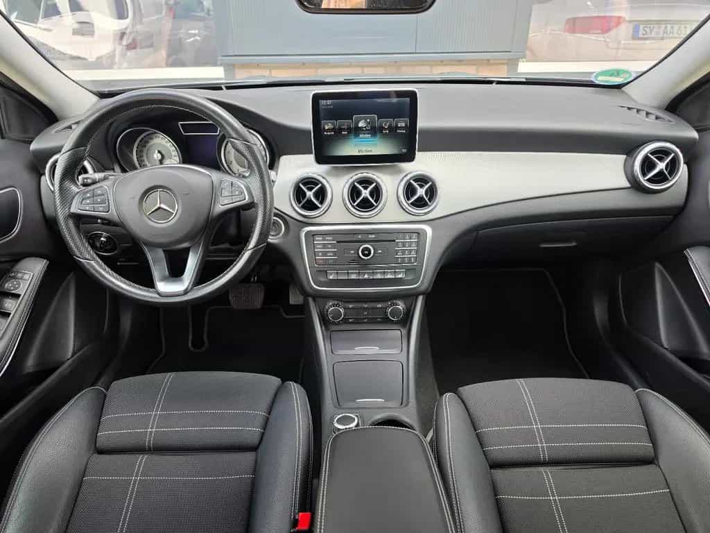 Mercedes-Benz GLA 200 Urban TÜV Neu/Bi-Xenon/Navi/Allwetterr. 10/2015-photo-14
