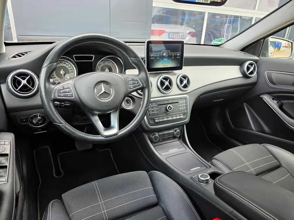 Mercedes-Benz GLA 200 Urban TÜV Neu/Bi-Xenon/Navi/Allwetterr. 10/2015-photo-15