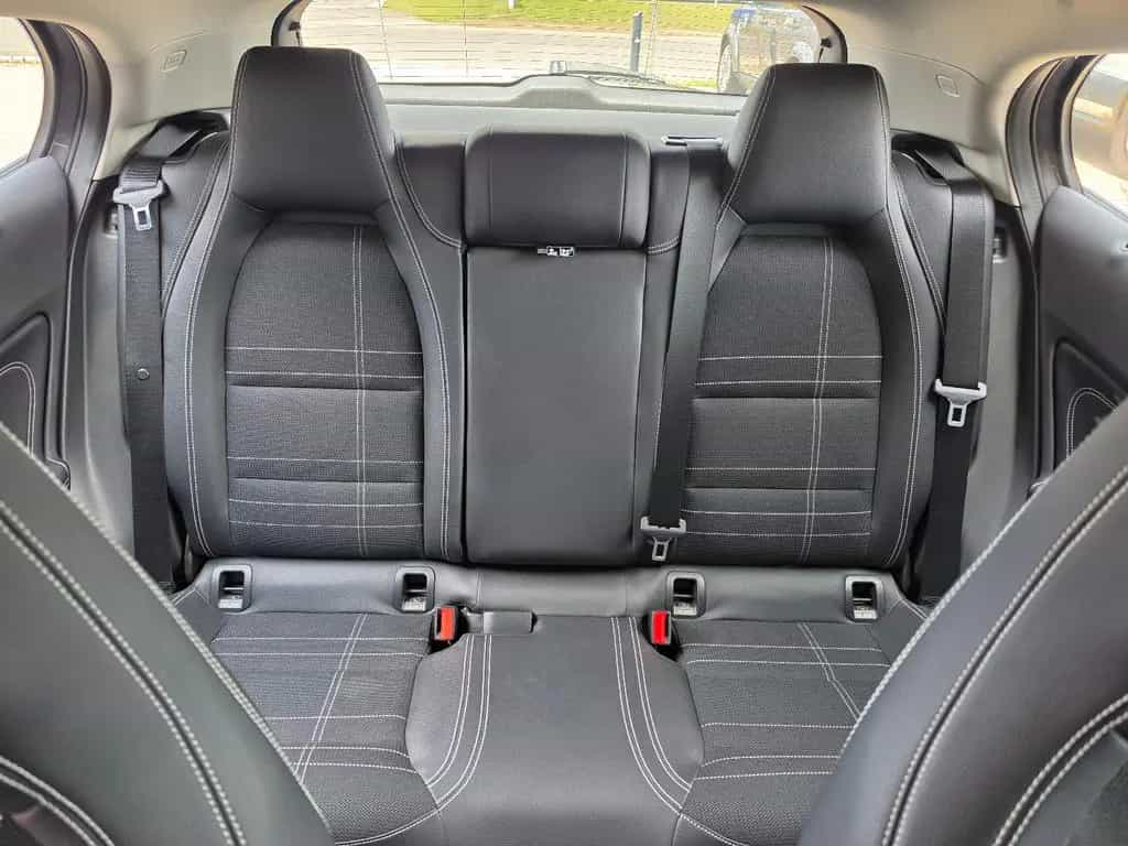 Mercedes-Benz GLA 200 Urban TÜV Neu/Bi-Xenon/Navi/Allwetterr. 10/2015-photo-33