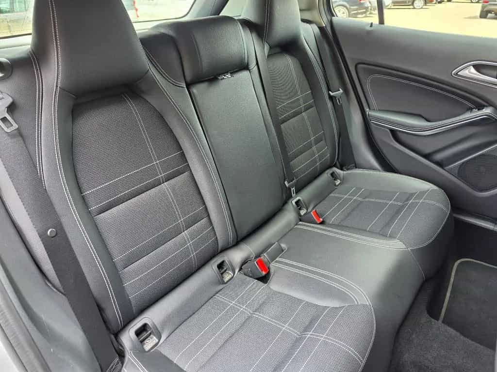 Mercedes-Benz GLA 200 Urban TÜV Neu/Bi-Xenon/Navi/Allwetterr. 10/2015-photo-34