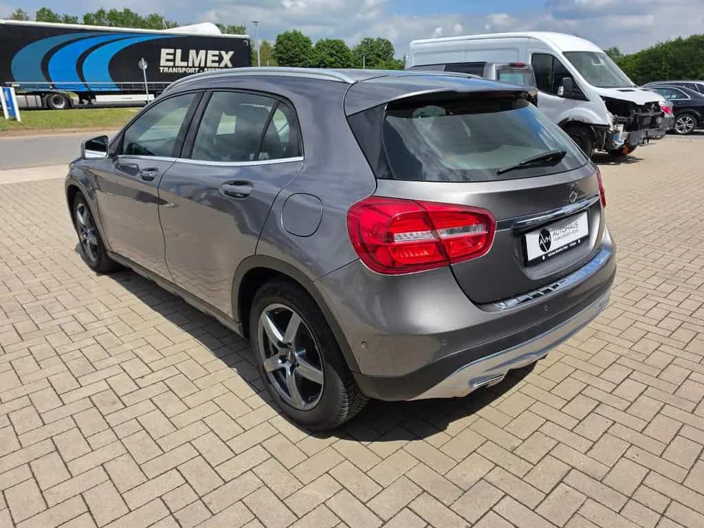 Mercedes-Benz GLA 200 Urban TÜV Neu/Bi-Xenon/Navi/Allwetterr. 10/2015-photo-7