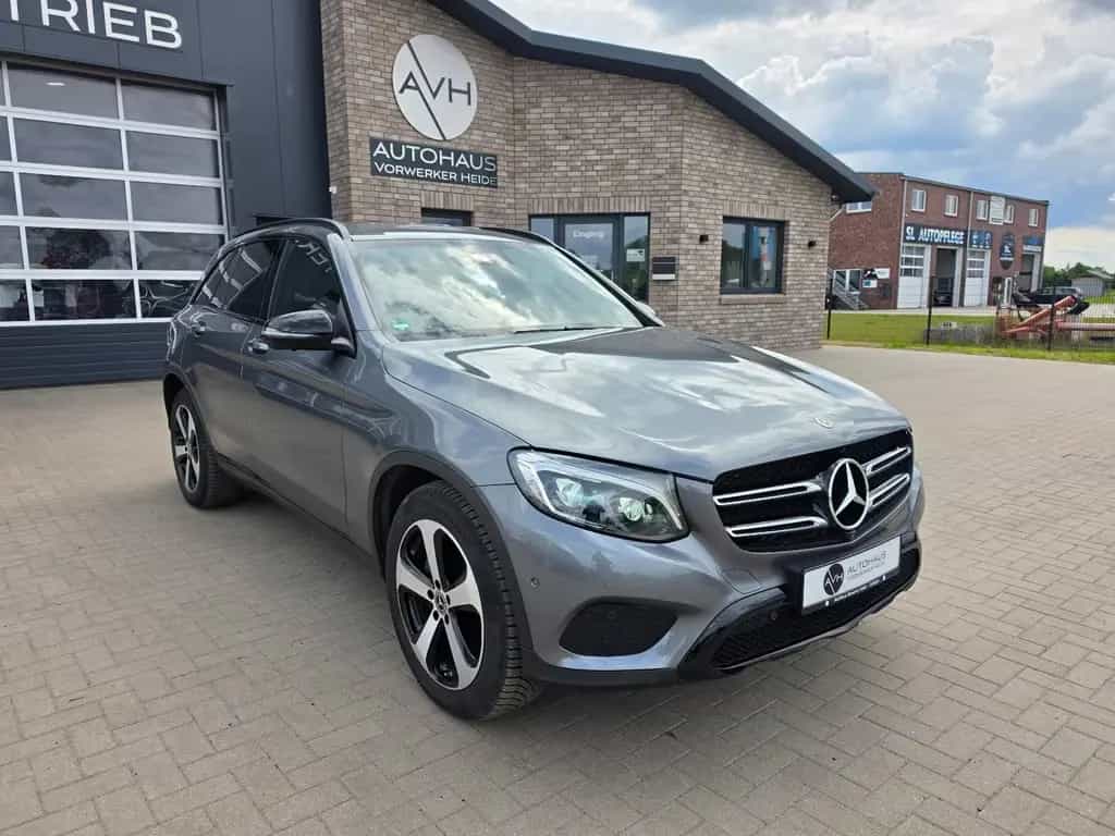 Mercedes-Benz GLC 250 4Matic TÜV Neu/Scheckh./LED/360°/Navi 07/2018-photo-0