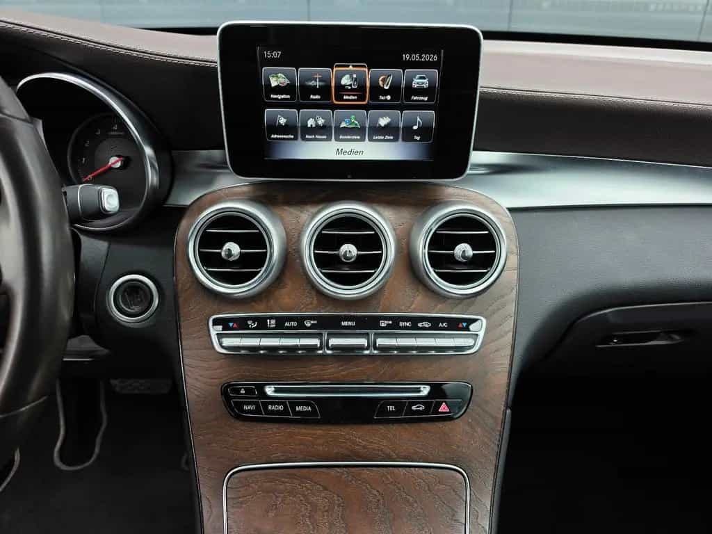 Mercedes-Benz GLC 250 4Matic TÜV Neu/Scheckh./LED/360°/Navi 07/2018-photo-19