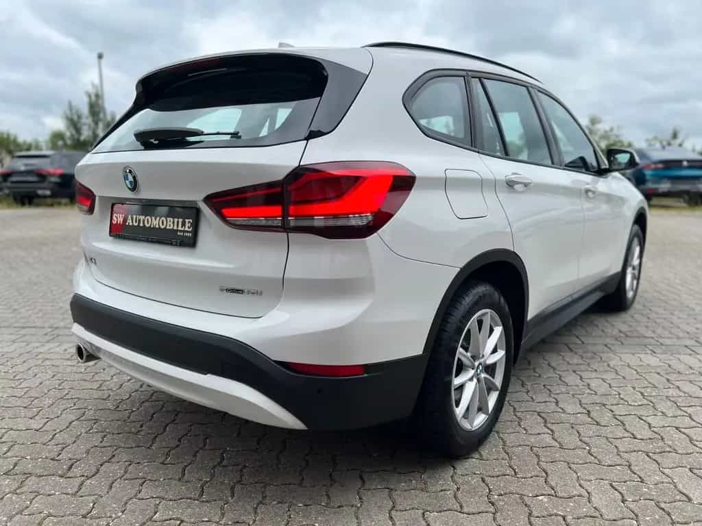 BMW X1 sDrive 18i +Advantage+LED+BUSINESS+SHZ+PDC+ 04/2022-photo-1