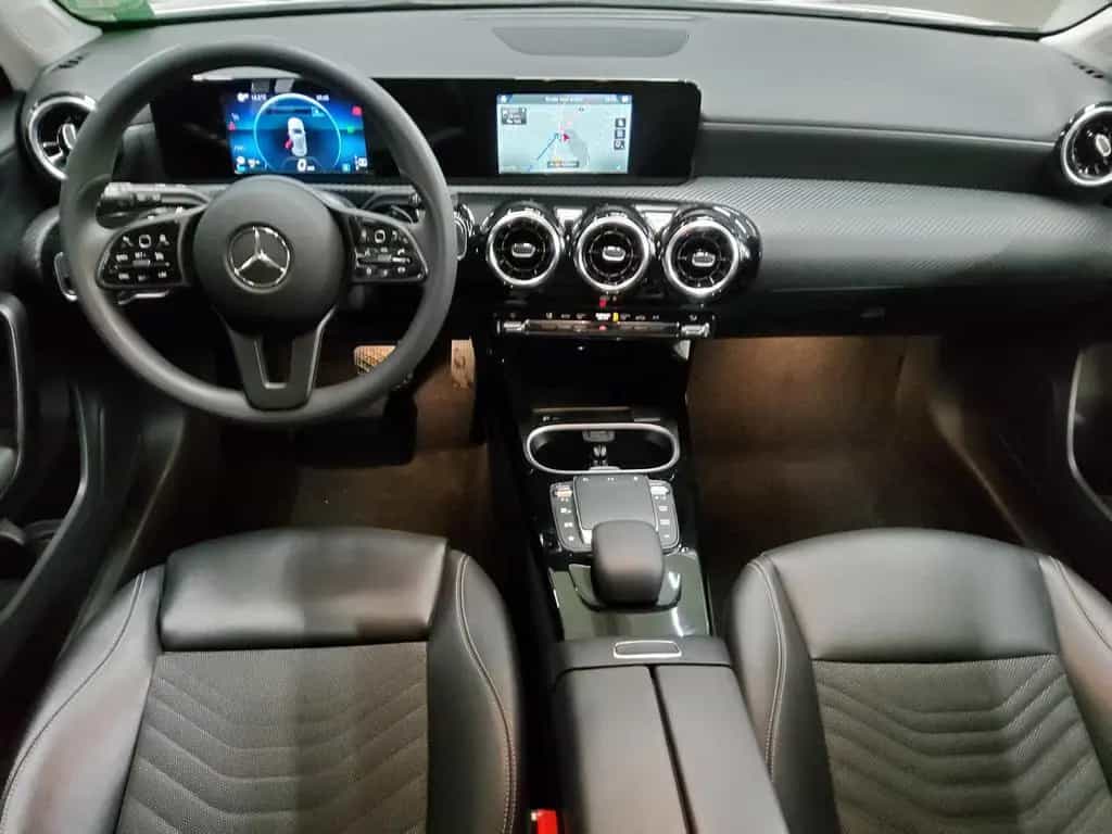 Mercedes-Benz A 180 d Navi LED Shz T-Leder AHK MBUX 07/2022-photo-4