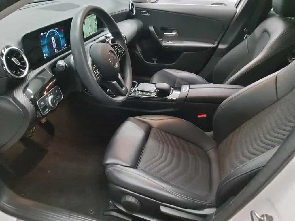 Mercedes-Benz A 180 d Navi LED Shz T-Leder AHK MBUX 07/2022-photo-8