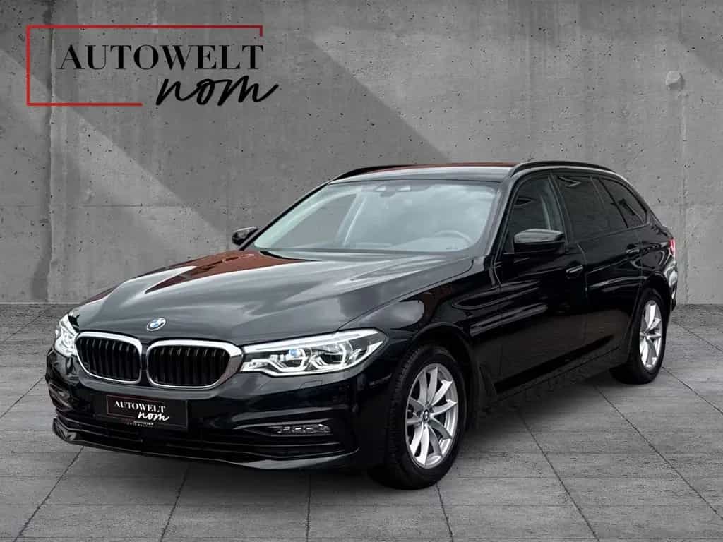 BMW 520 d xDrive Sport Line STHZ/SITZBELÜF./MASSAGE/R 10/2017-photo-0