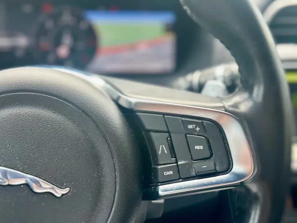 Jaguar F-Pace Chequered Flag*AWD*CAM*Digital*LED*DAB+ 12/2020-photo-17